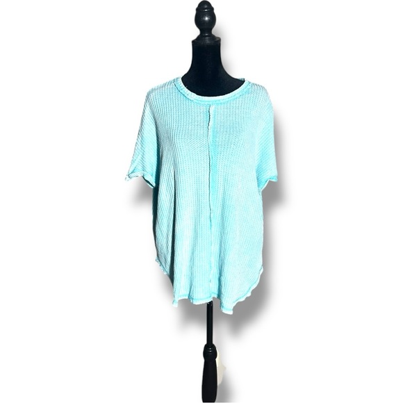 Zenana Women's Small/Medium Aqua Blue Knit Short Sleeve Distressed Crewneck Top - Picture 2 of 16